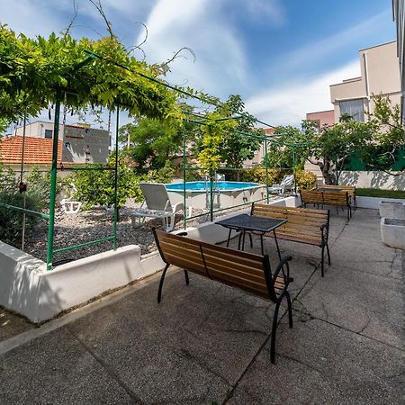 Apartments Turtle Gardens Makarska Bagian luar foto
