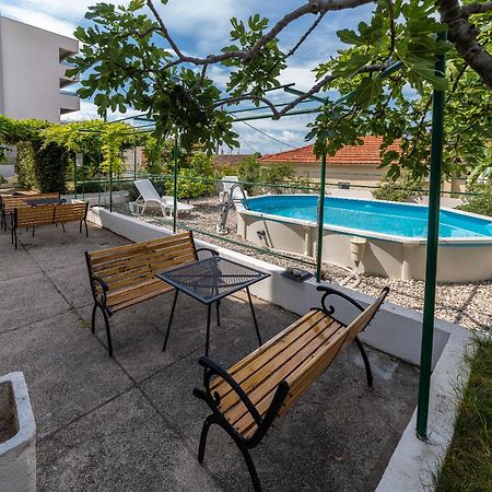 Apartments Turtle Gardens Makarska Bagian luar foto