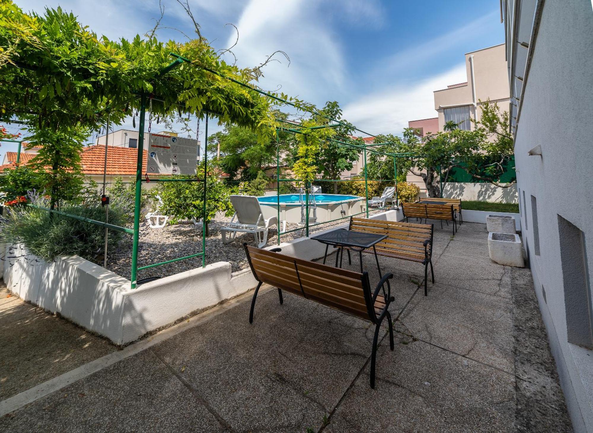 Apartments Turtle Gardens Makarska Bagian luar foto