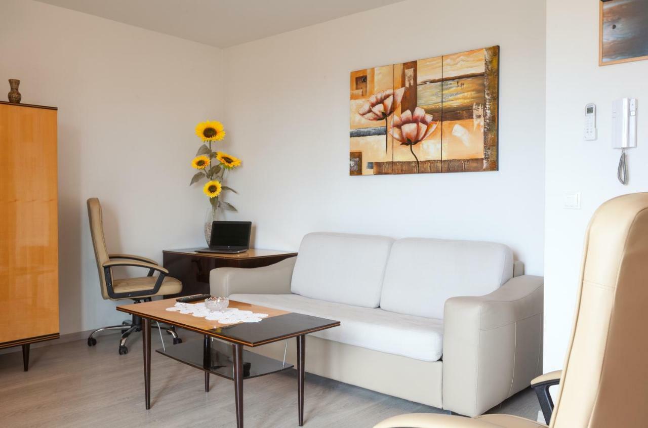 Apartments Turtle Gardens Makarska Bagian luar foto