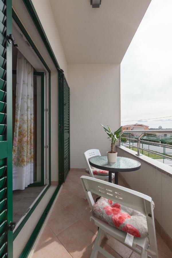 Apartments Turtle Gardens Makarska Bagian luar foto
