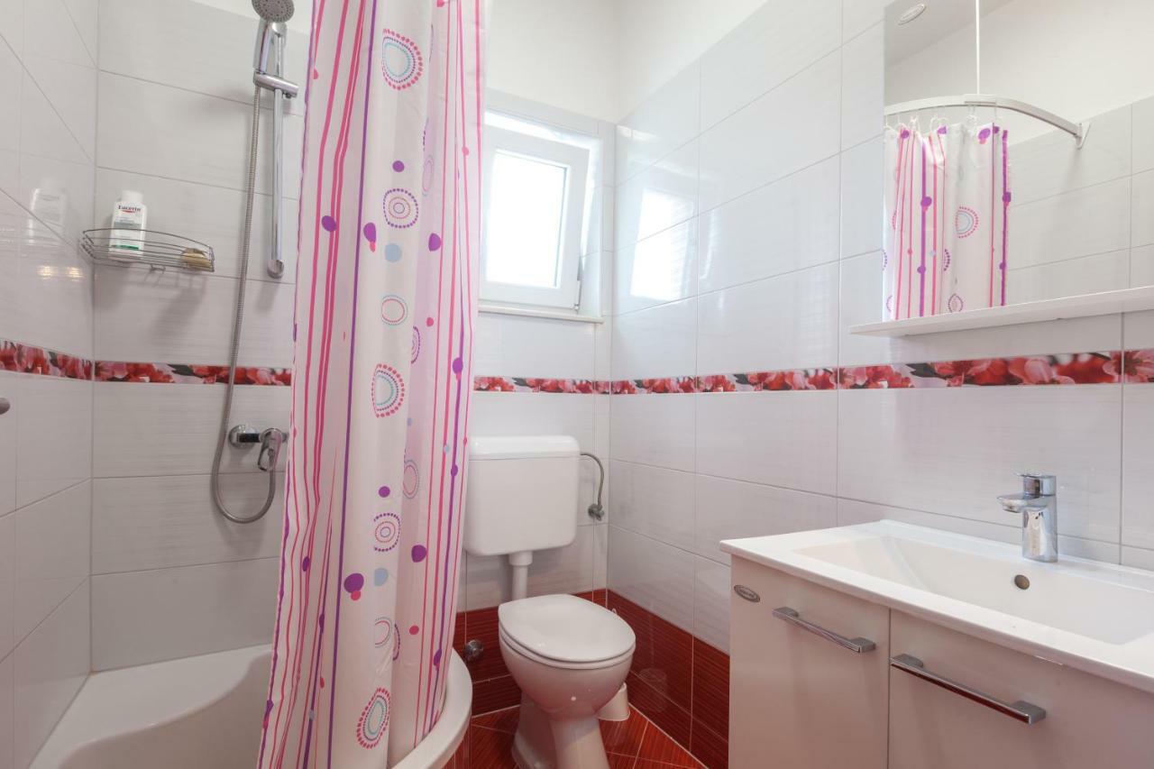 Apartments Turtle Gardens Makarska Bagian luar foto