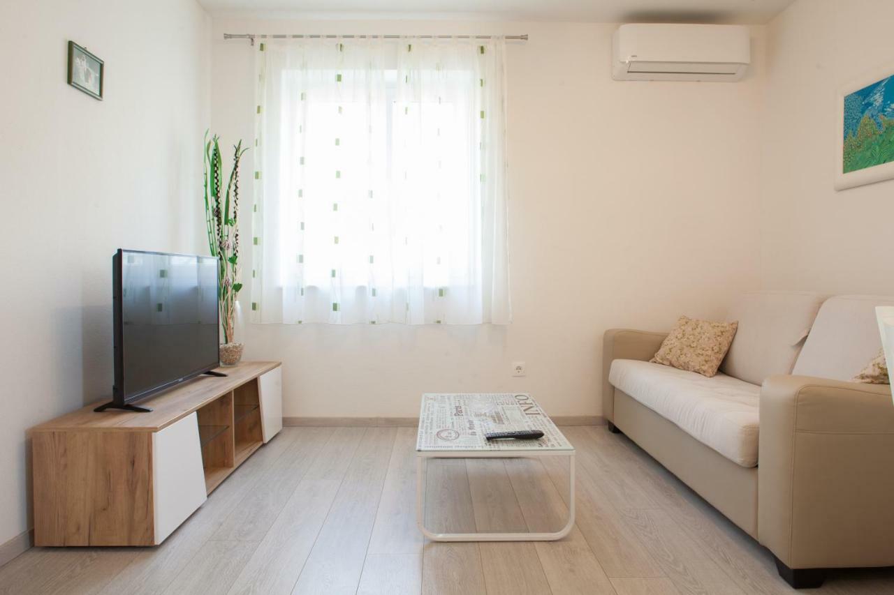 Apartments Turtle Gardens Makarska Bagian luar foto